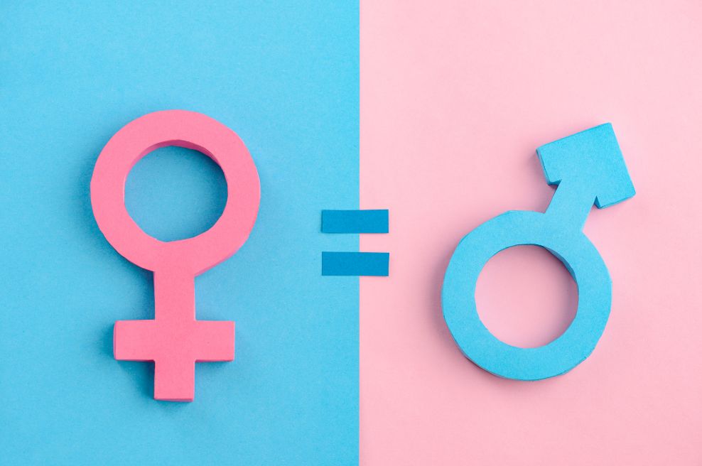 被性别束缚的女人到底有多惨_偏见