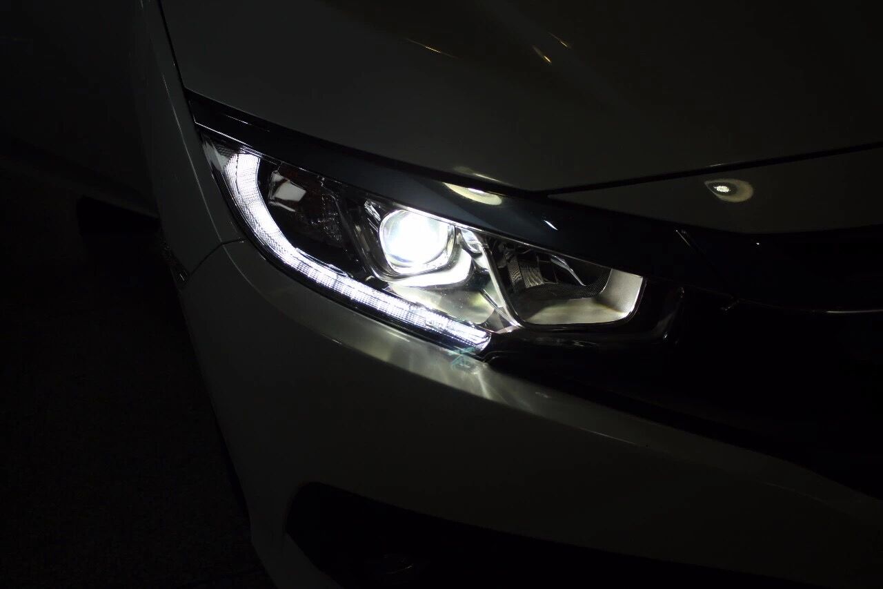 镇江改灯本田思域大灯升级阿帕6p套装氙气大灯铺路效果极佳