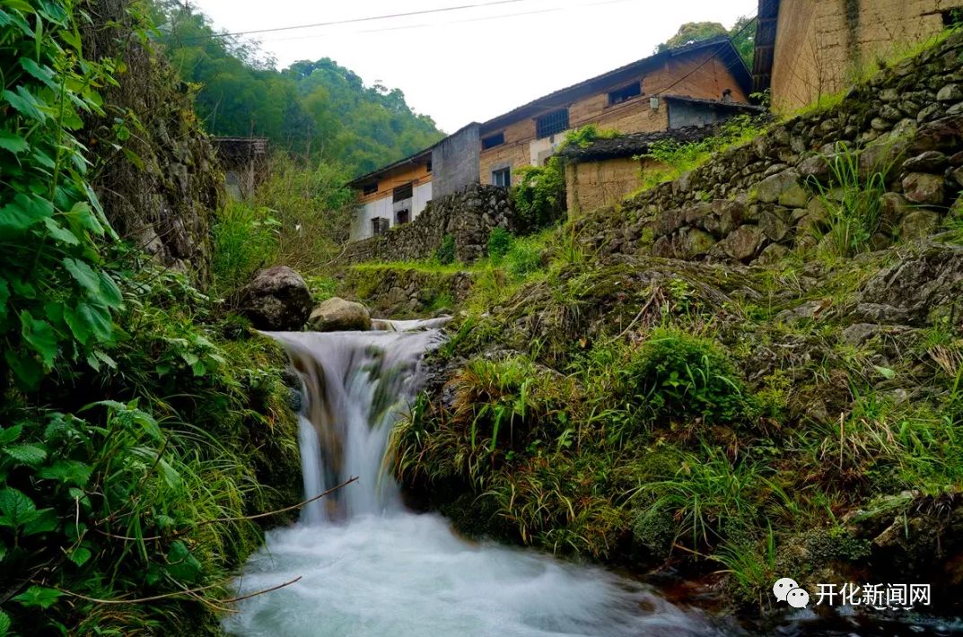 开化水库岭里村图片