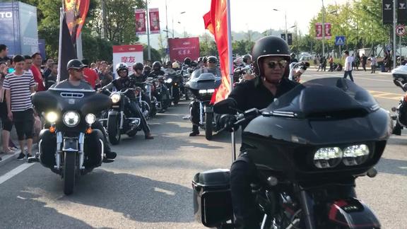 哈雷摩托车队倾巢出动中国国际摩托车博览会