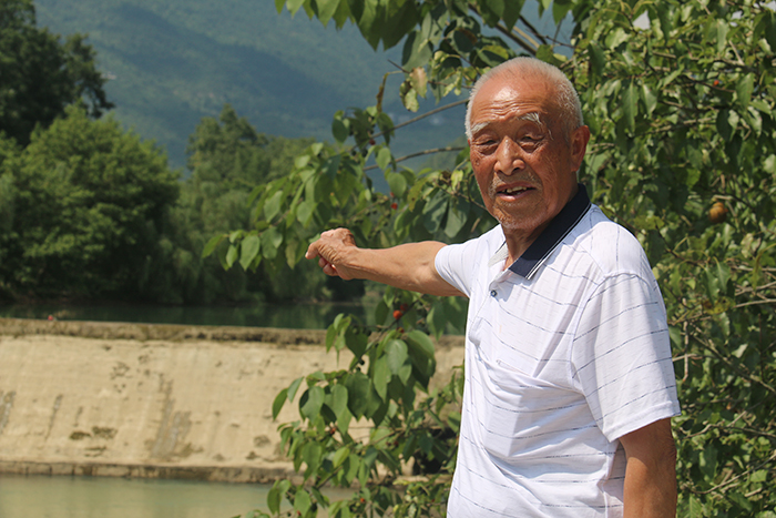 张先清老人历经坎坷守初心奋斗不息显本色