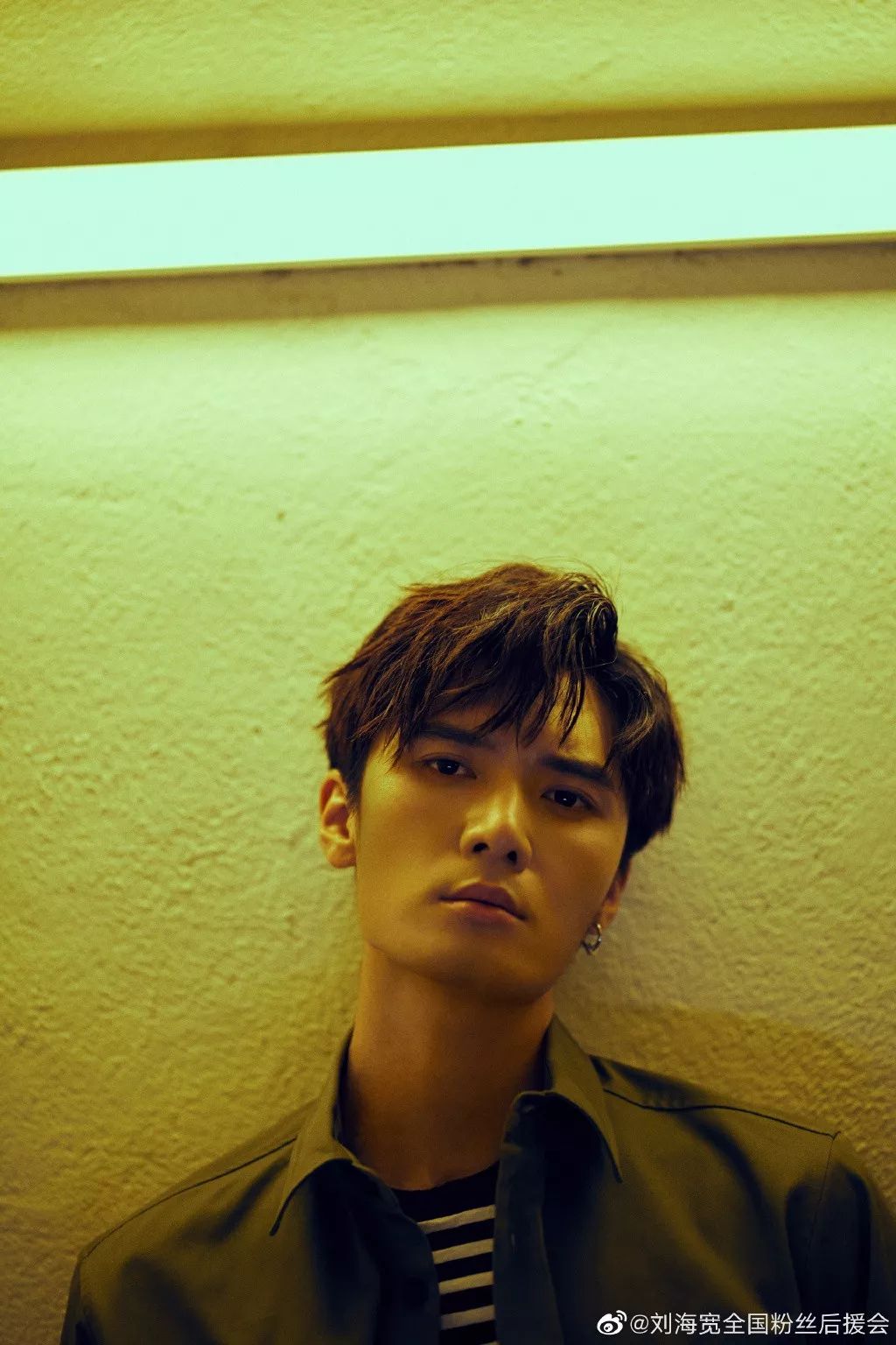 在网剧《法医秦明之幸存者》里,刘海宽饰演的刑警队长林涛正气凛然