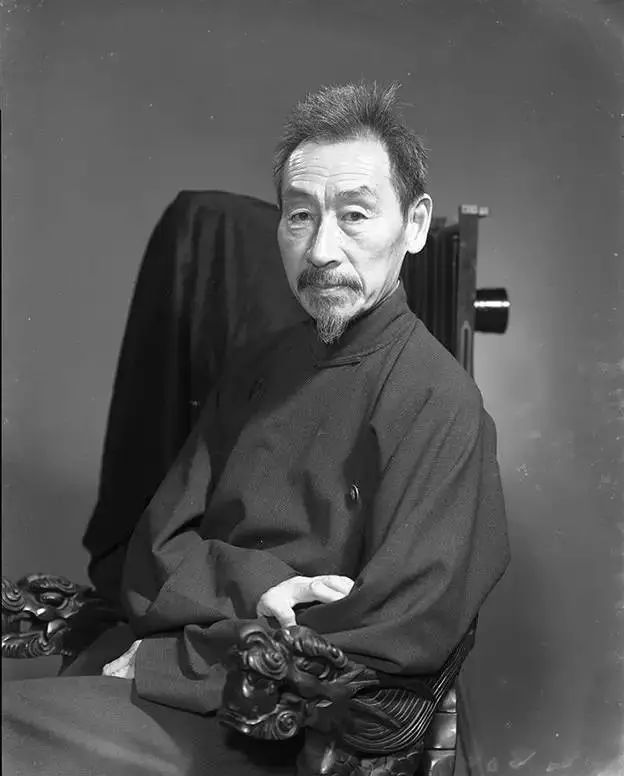 他拍出最美裸照又花70年把中国拍成山水画这个104岁老头可能是活得最