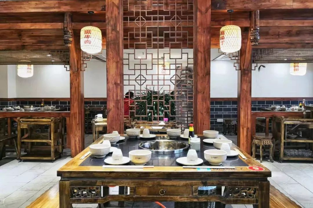 号外乐山这家火锅又在搞事骨折价嗨翻天让你吃完扶墙出