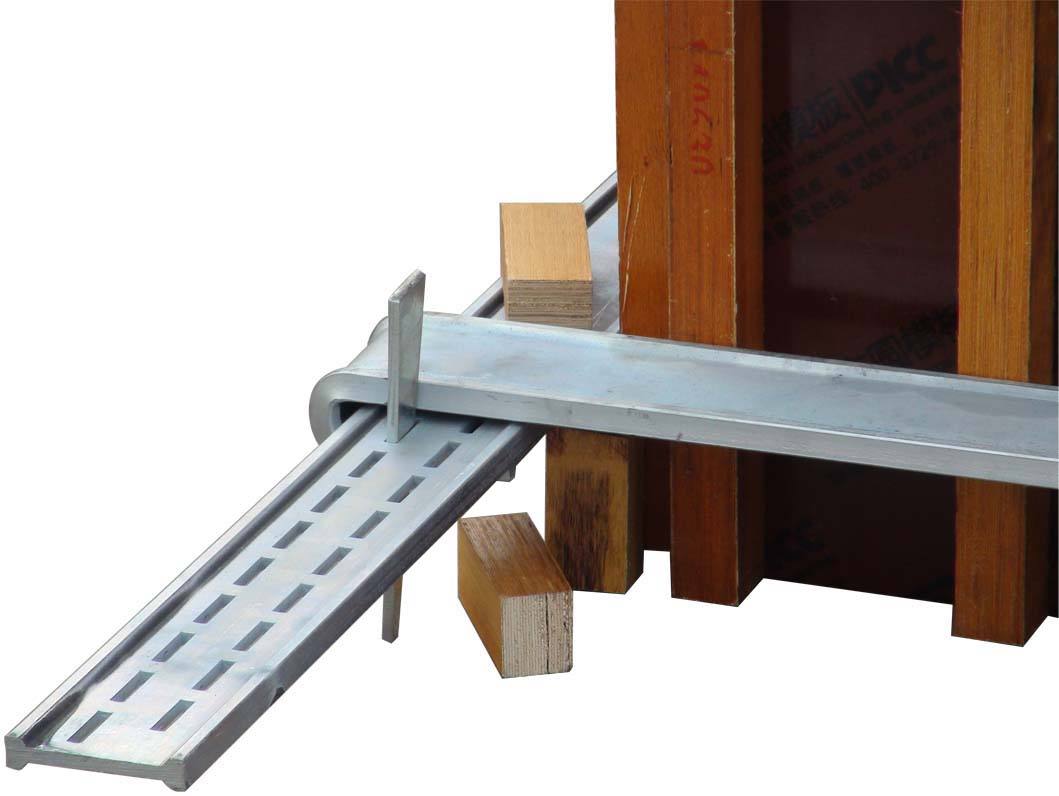 新型方柱扣的加固顺序