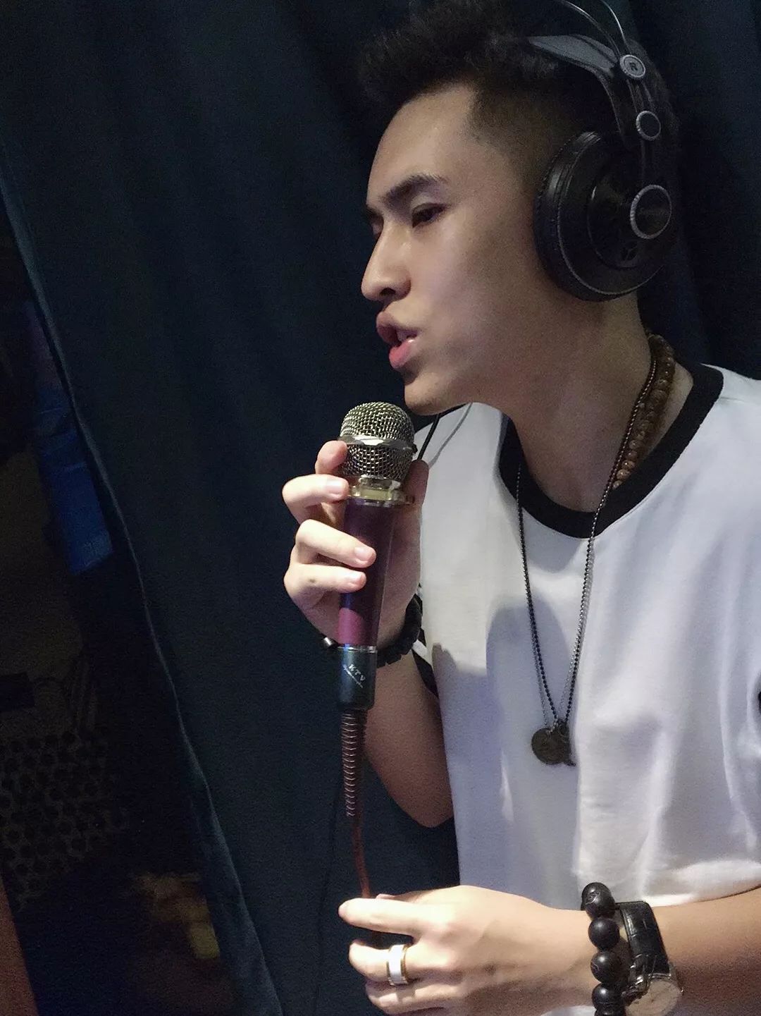 吉祥航空空少曹鑫龙:你一定要做自己喜欢的,这样才会更有意义