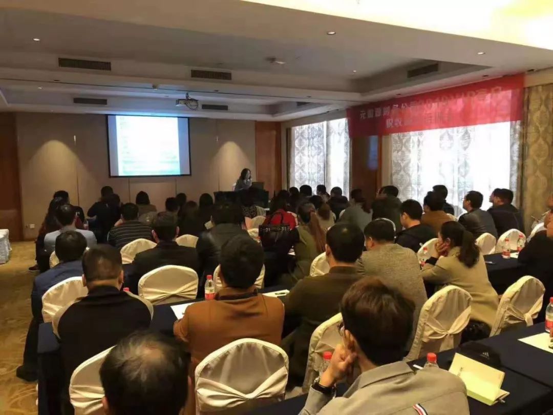 谈生意和客户开怼长葛这暴脾气女老板咋能吸引几百家公司