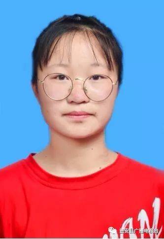实验小学)青少年组乙组女子双打亚军简雪 15岁 珠藏中学 青少年组甲组