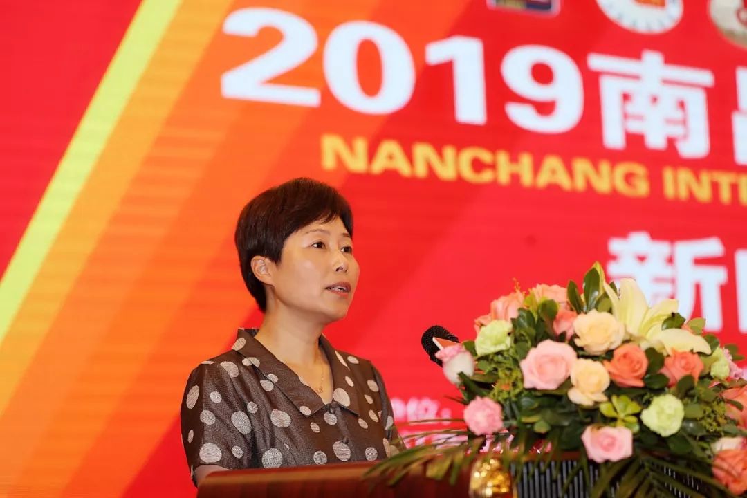 会圆满举行,南昌市人民政府副市长龙国英,南昌市人民政府副秘书长黄琰