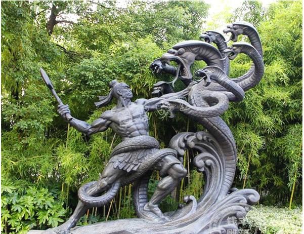 大禹的丰功伟绩是治水,攻打共工氏,《大荒北经》中记载"西北海之外