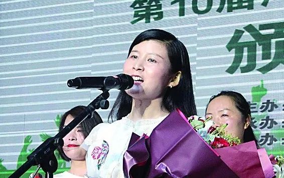 被"魔鬼"附体?_杨红丽