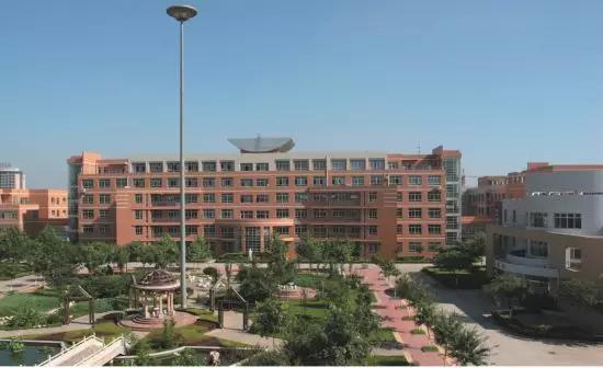 2018年,迁安市共有各级各类学校193所,其中,普通高中4所,初中27所