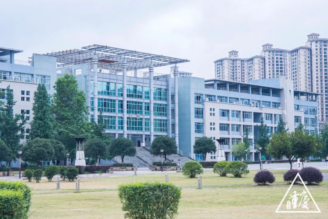 皇家文理学院,是时候冲出永川了!_校区
