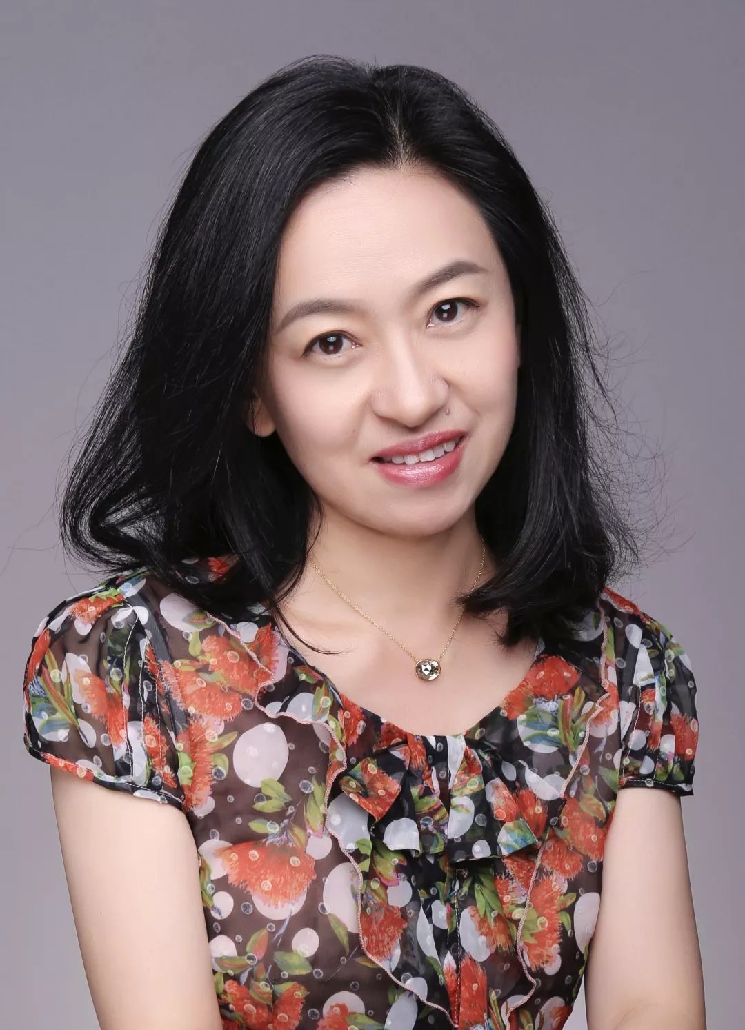 本期讲座,金牌导师周晴将和各位聊聊"不焦虑家长的养成术",从建立沟通