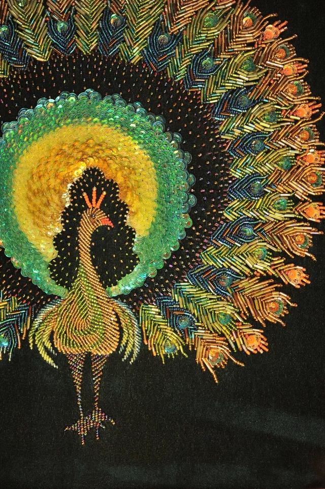 非遗巡礼80年代超流行的珠绣拖鞋出口58个国家秒杀chanelgucci的水晶