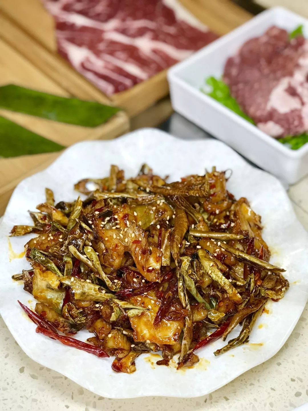 看着颜色就诱人,吃起来更是不一般.杂太鱼吃起来香辣筋道,入口回甜.