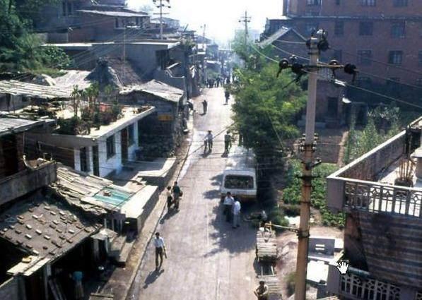 路口90年代北京路大十字當年的都司路街景80年代貴陽街頭鬧市返回搜狐