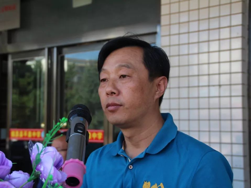 惟宏隆德情系教育捐资助学爱满人间平泉中学举行捐资助学仪式