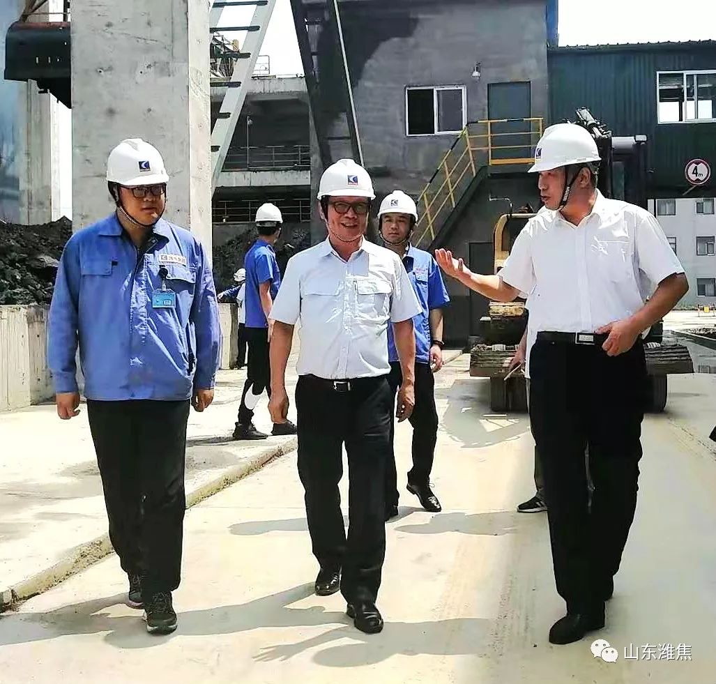 日照钢铁集团公司副总经理吴振刚一行到薛城园区考察交流