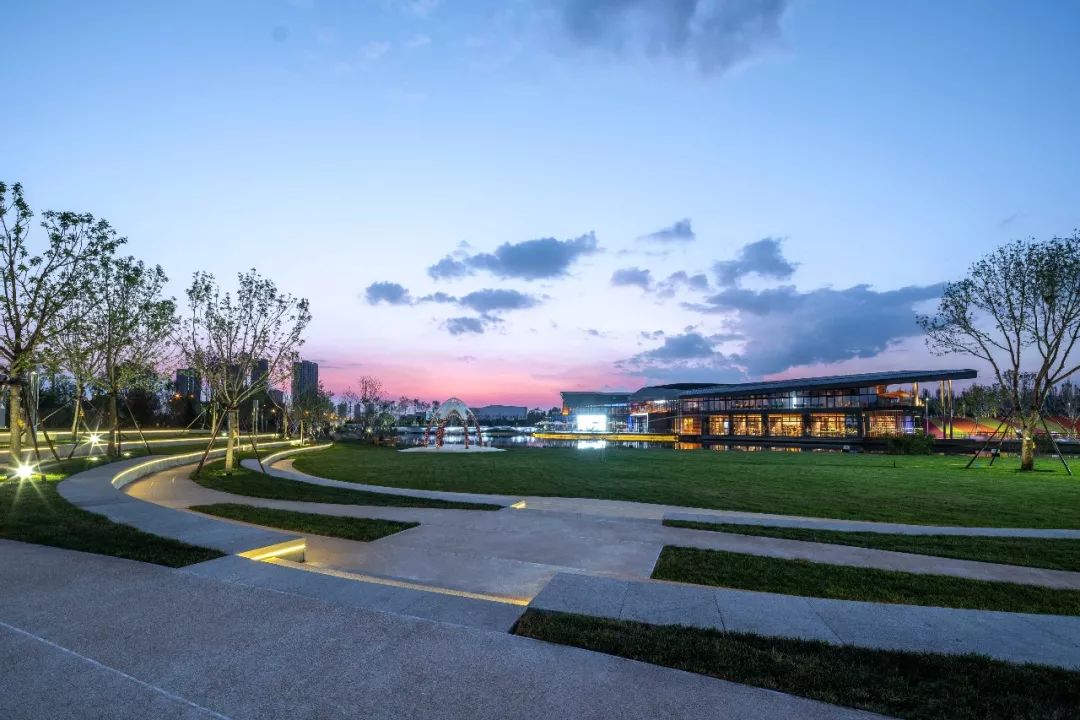 一座公园如何表达城市的情绪