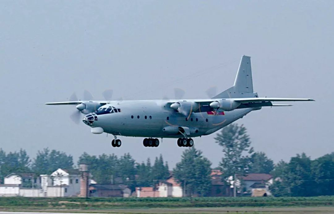 运8c型飞机运8系列改型繁多,是中国最大的中程中型多用途运输机,可