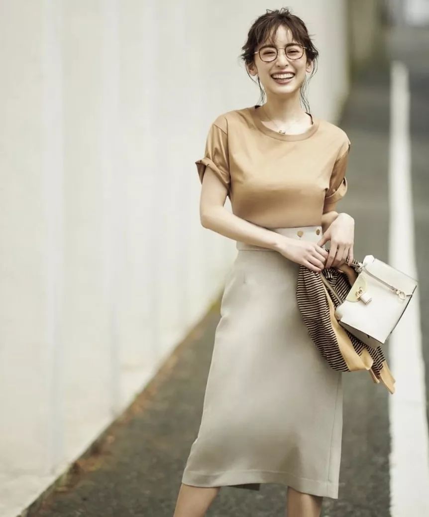 4组日系通勤穿搭公式教你做个优雅的officelady