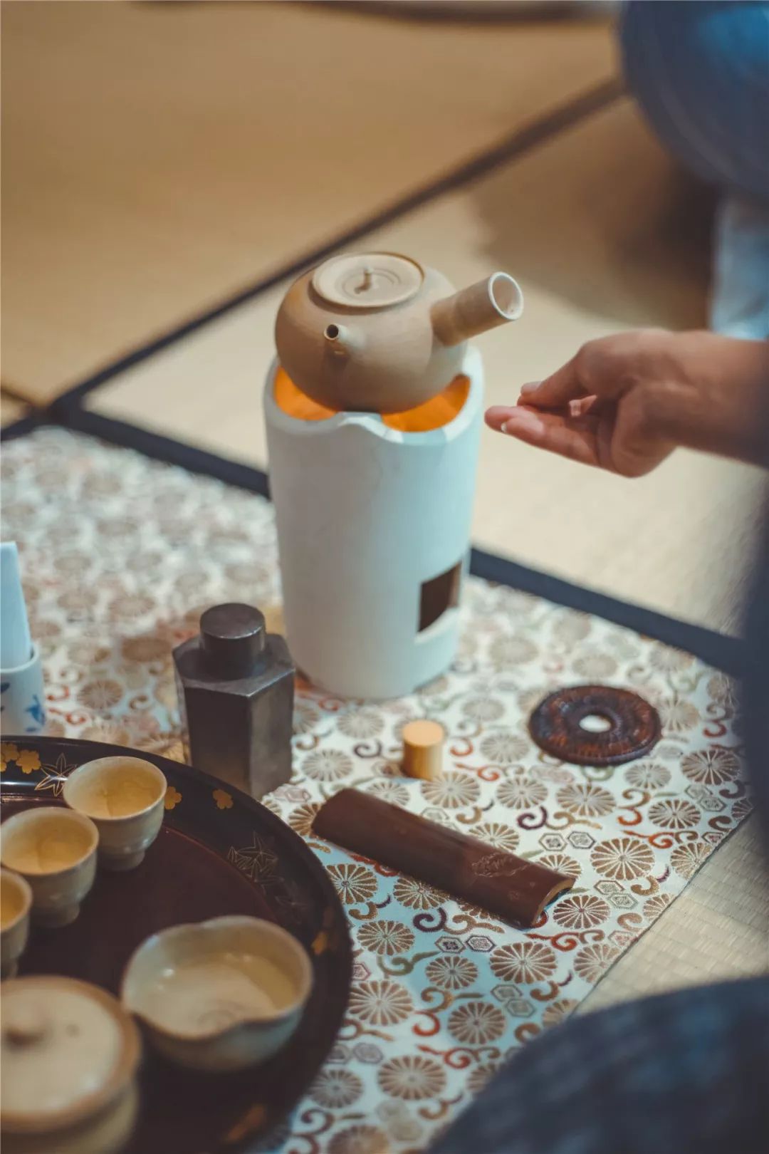 回香煎茶道习茶课为少人数制,每位学生都能够得到回