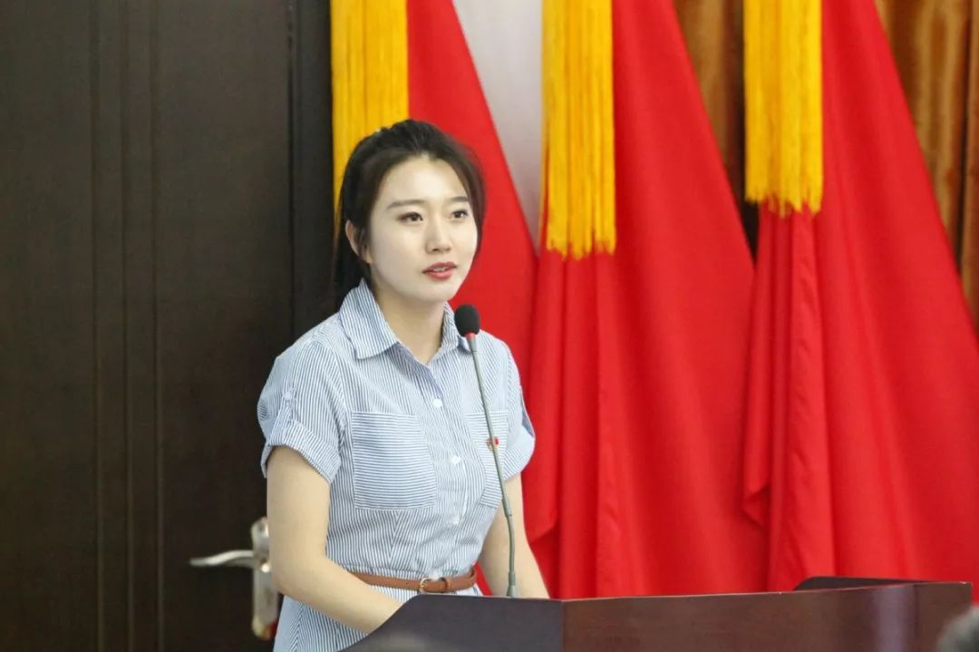 最终,营口新闻传媒中心王艺洁获得一等奖,来自鲅鱼圈新闻传媒中心