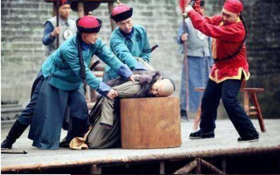 古代刽子手砍头时为何要往刀上喷酒原来不只是壮胆这么简单