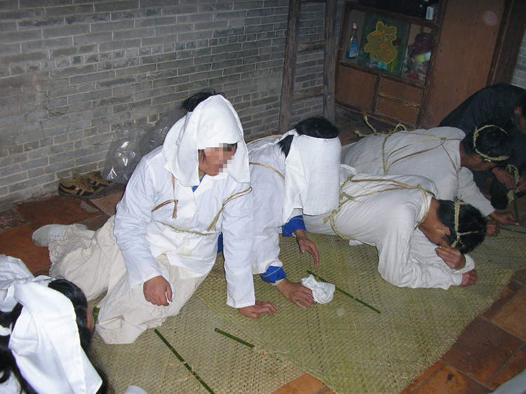 丧葬服饰很多讲究,你真的知道吗?_白布
