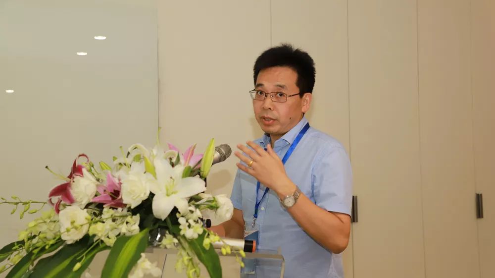 邀请上海电气自动化集团总工程师徐志明,鼎捷软件总裁叶子祯,罗克韦尔