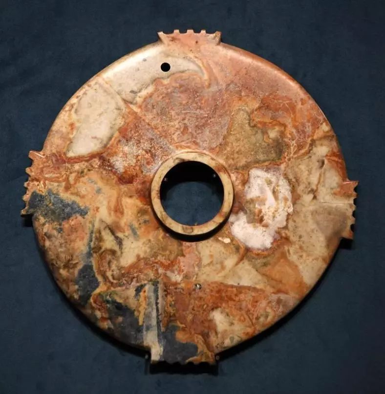 探寻梅岭玉与良渚文明家谱史