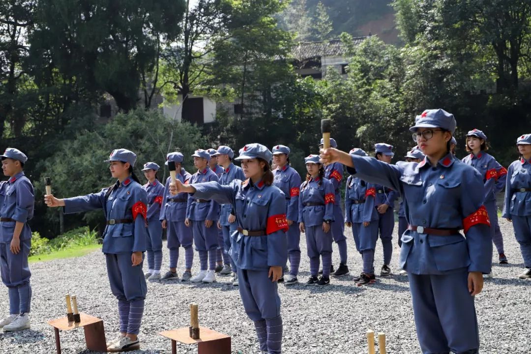 井岡紅旅61練兵場堅定理想信念苦練過硬本領