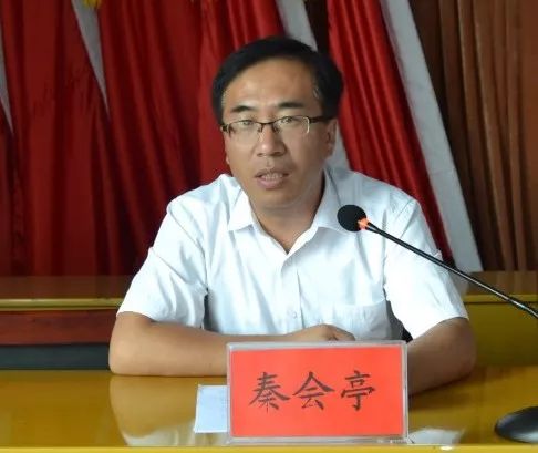 市委组织部常务副部长石庆胜宣读任免文件市委常委,组织部部长李素仙