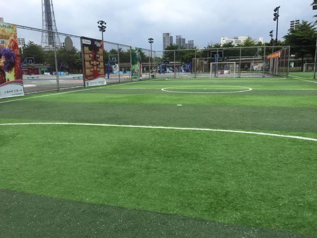 请您按照预订时间到达明珠体育馆总服务台进行开场 开场请出示预订场