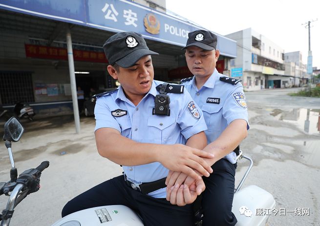 公安辅警警服图片图片