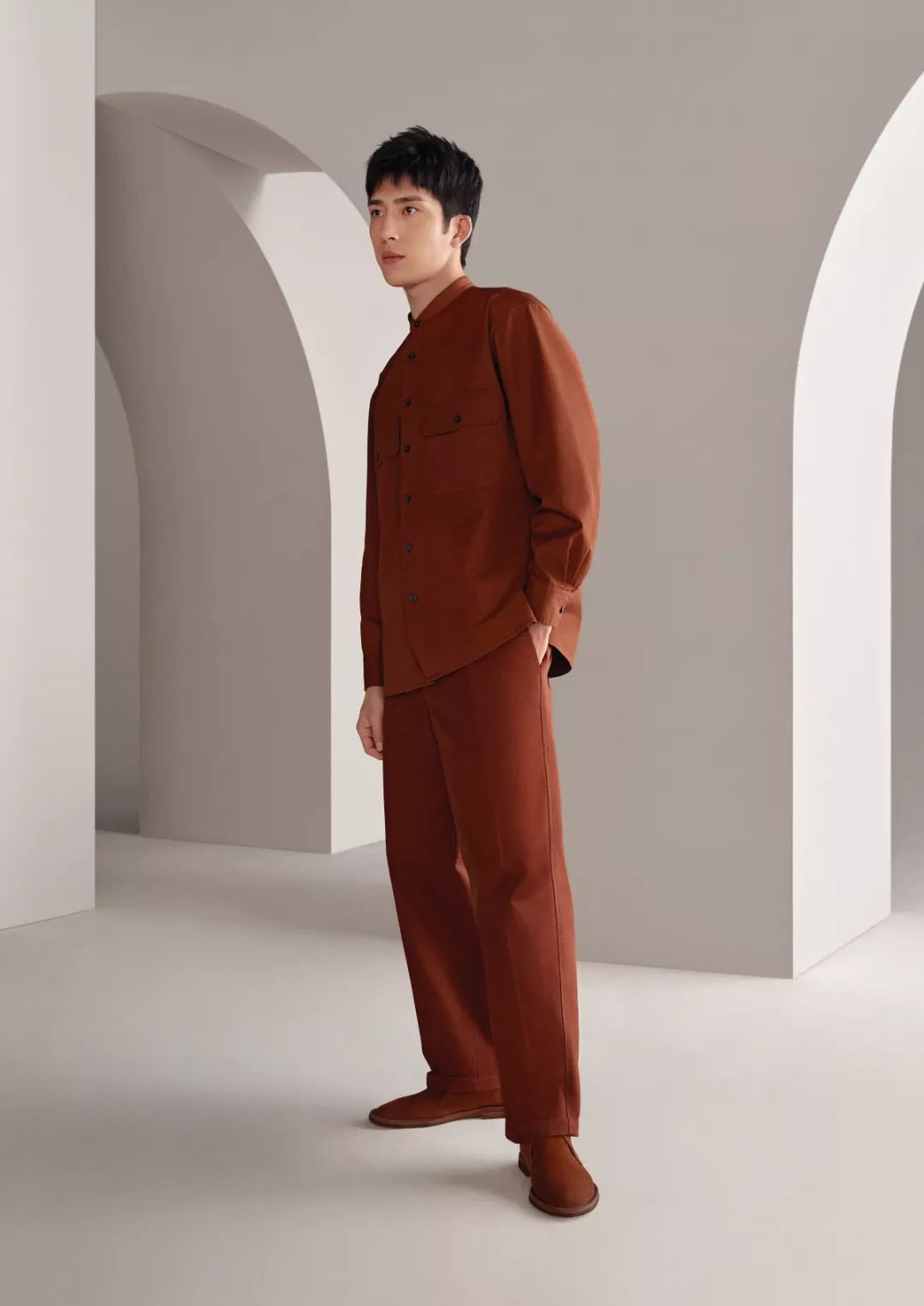 优衣库全球品牌代言人倪妮揭幕lifewear生活艺术秀