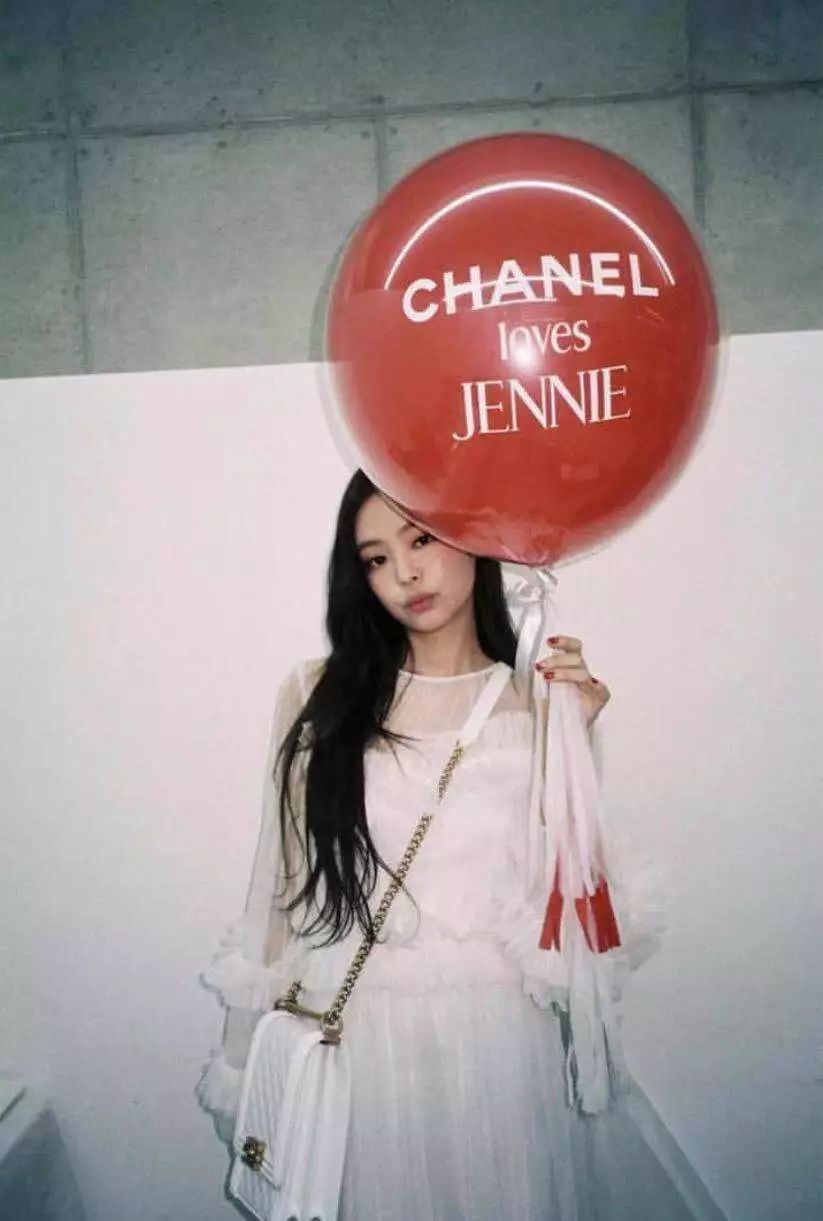 jennie身上的chanel,好像和你的不太一样_外套