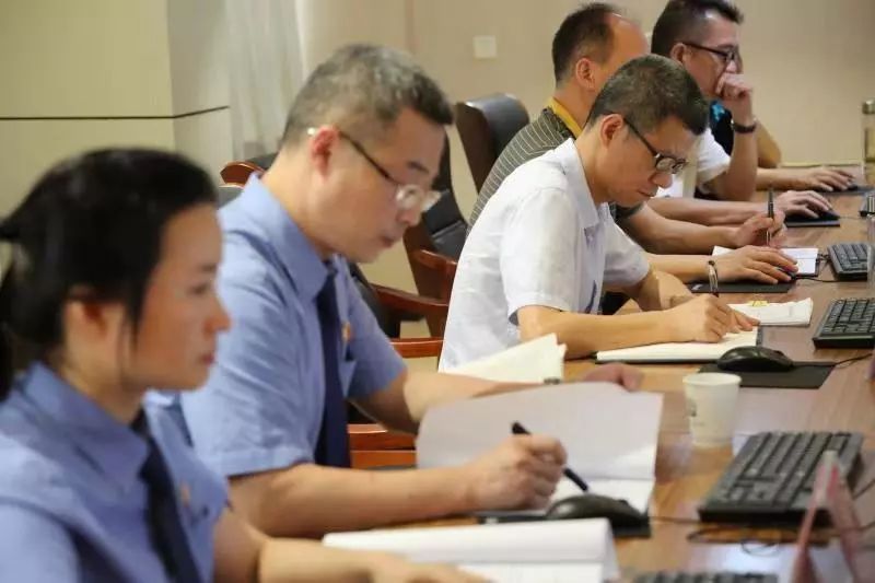 8月8日下午,监利县人民检察院党组书记,检察长谢波应邀列席该县人民