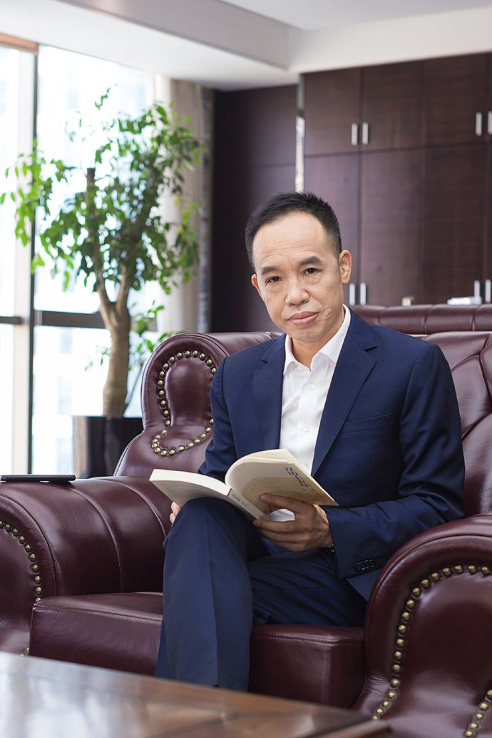 王斌缔造绿洲系商业版图丨2019杰出青年川商年度人物