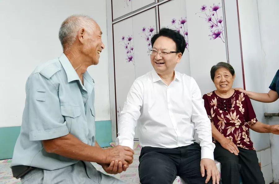 景俊海尽锐出战苦干实干克难攻坚坚决完成脱贫退出摘帽任务