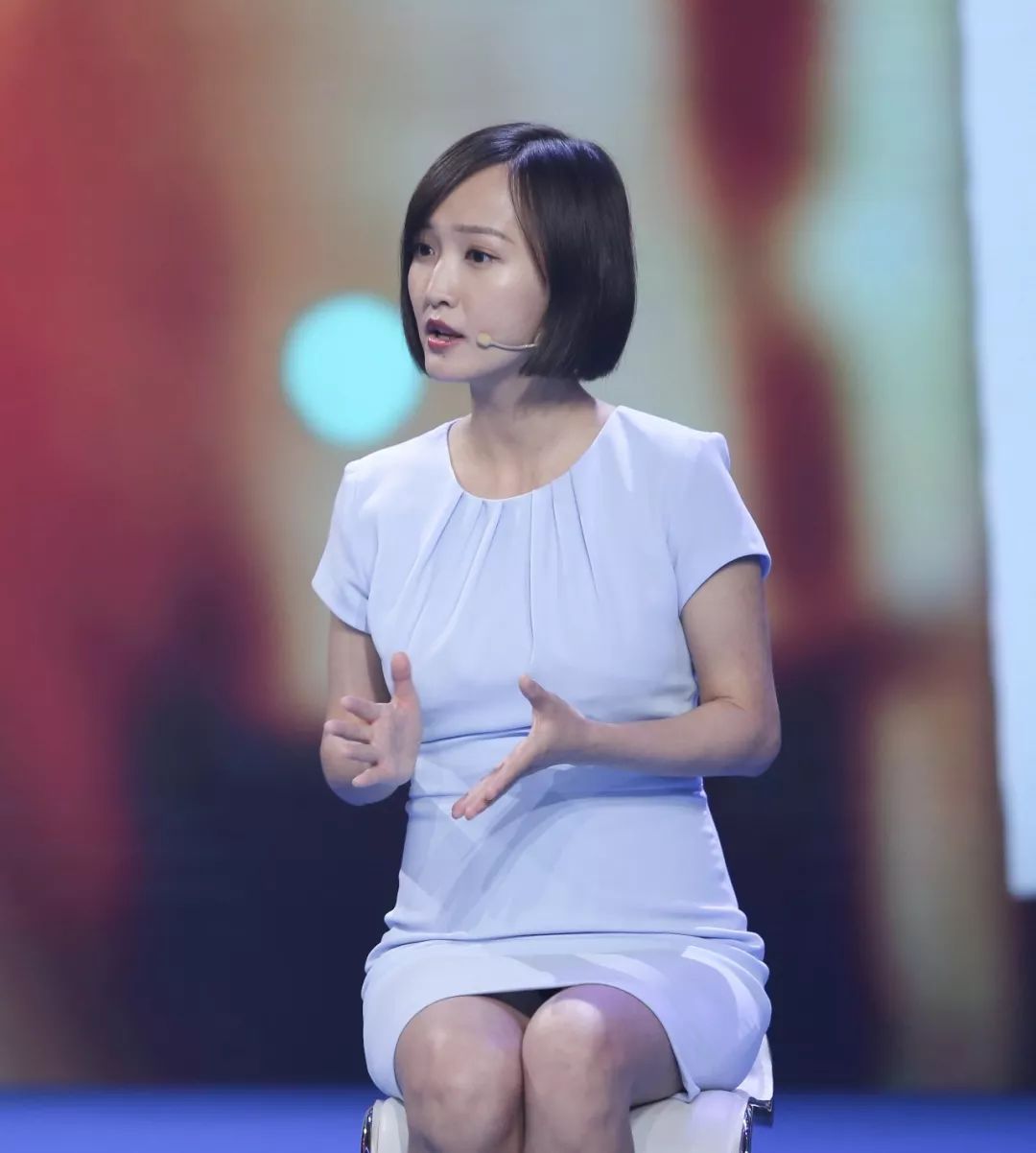 央视驻巴西记者杨探骊策展人林书传主持人蒋小涵欢迎收看cctv6《佳片