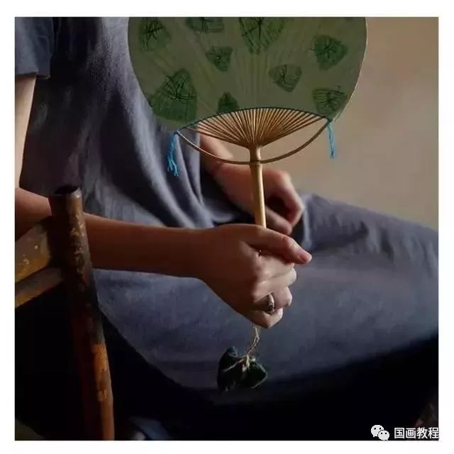 团扇摇曳的不止是风流还有诗情画意