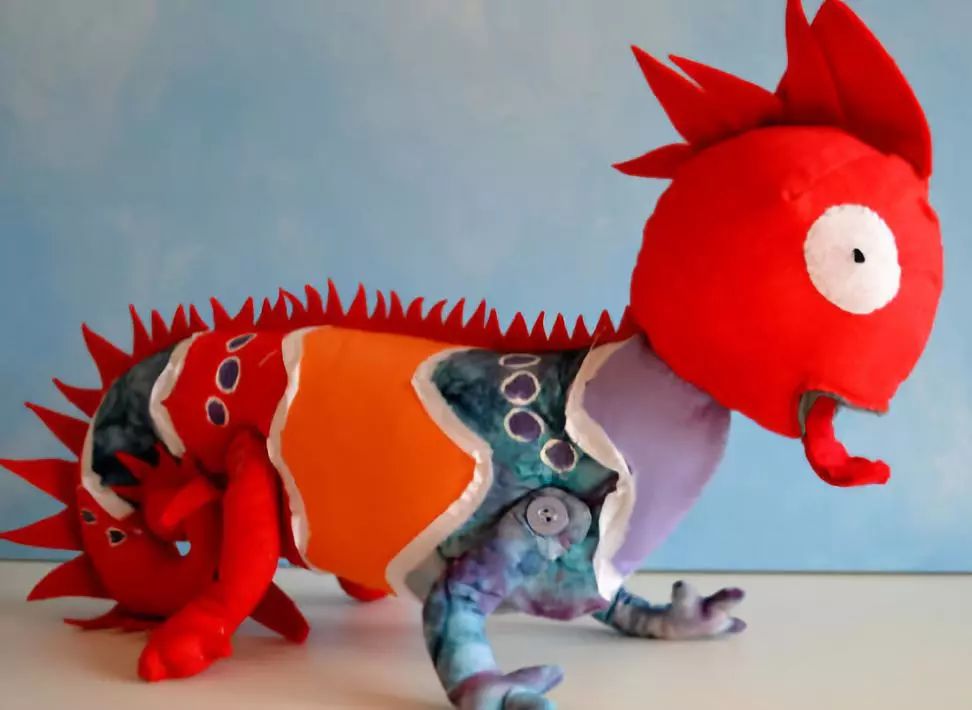 这批娃娃就做好了▼一看就练过好壮的猫▼五颜六色的变色龙▼邪恶宇宙