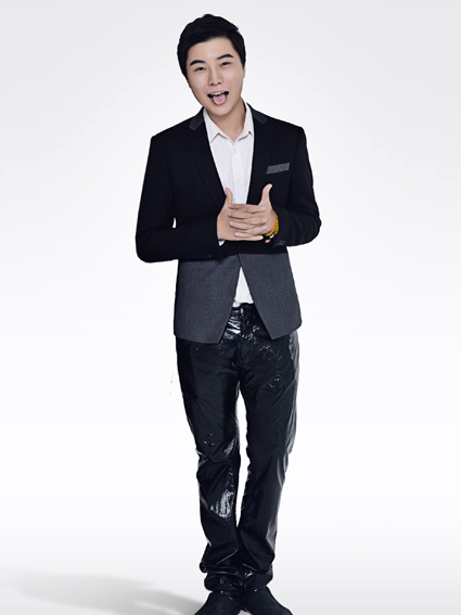 父母在娱乐圈中十分低调,付豪也是如此,没有跟别的明星家属一样走"