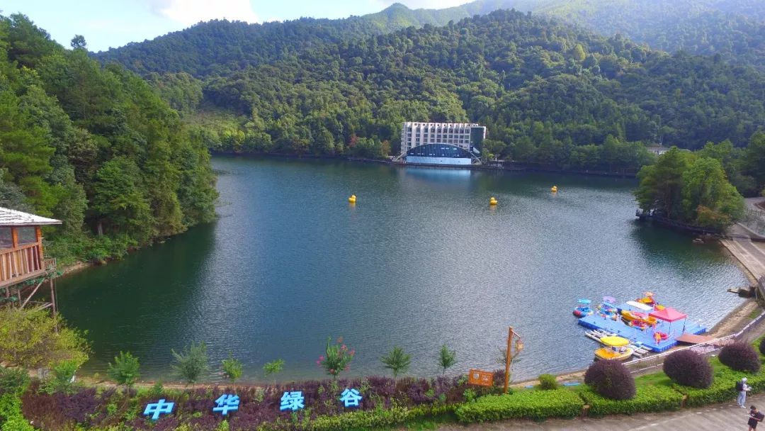 据悉,自6月中旬以来,截止7月底,阳明山国家森林公园共接待香港,台湾