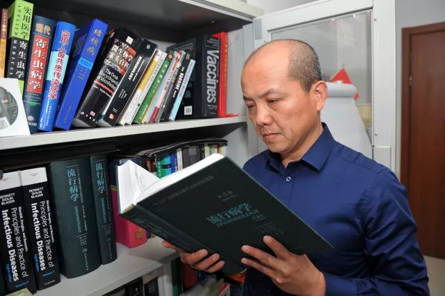 专家风采为百姓筑起免疫屏障第七届首都十大健康卫士吴疆