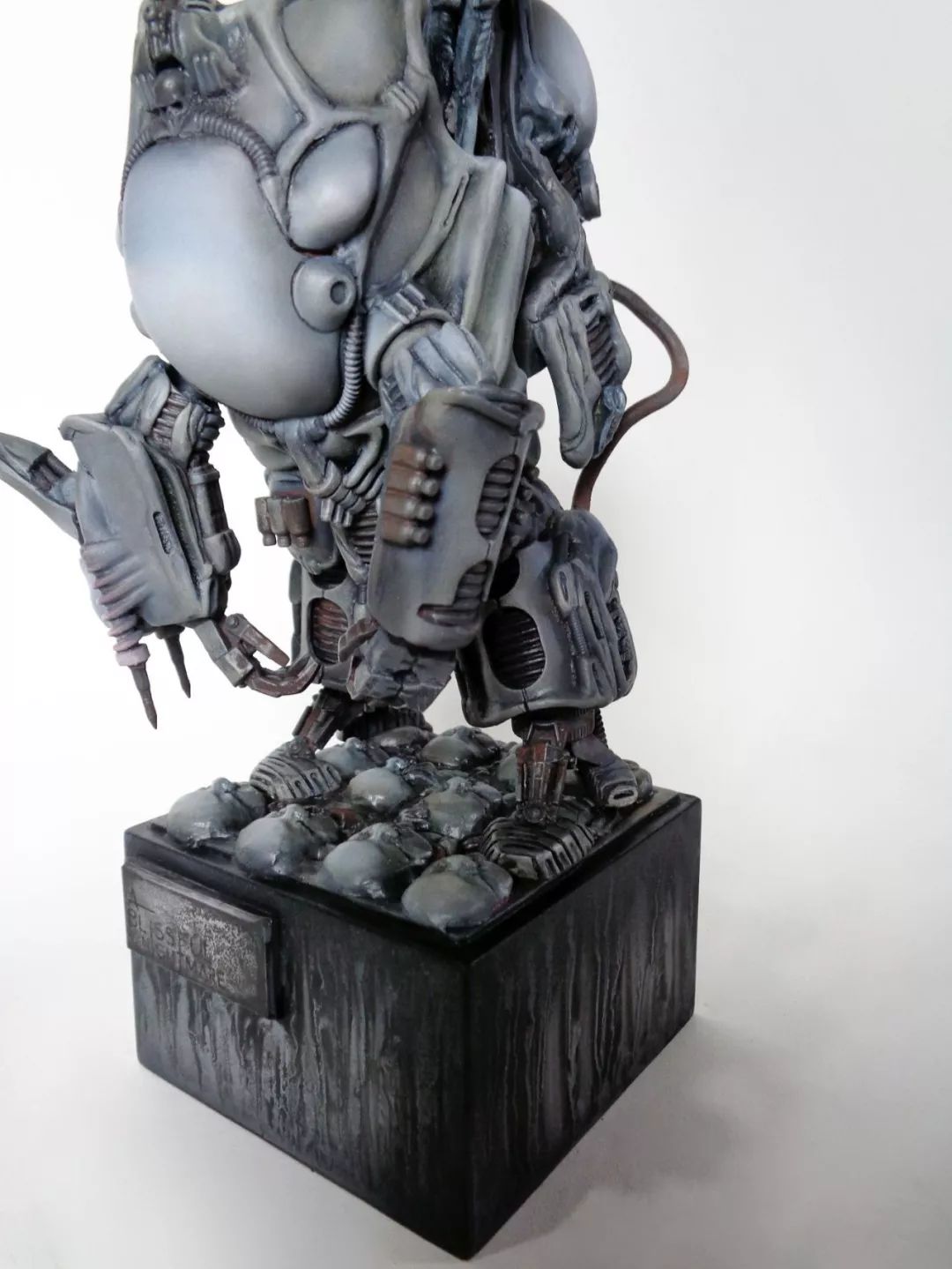 幸福的梦魇拥抱黑暗致敬异形之父hrgiger