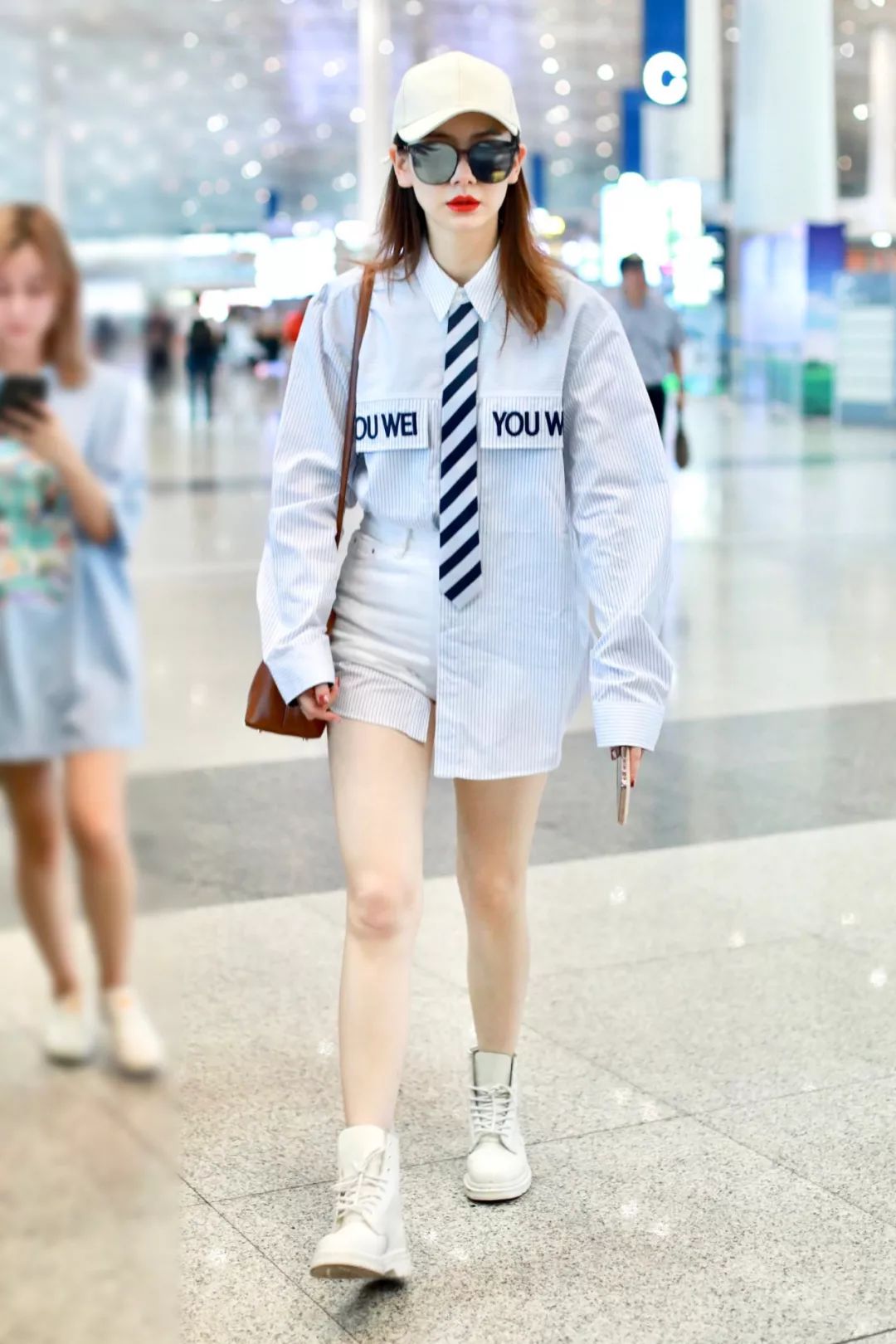 种草倪妮马思纯王一博肖战15位明星机场夏日帽子造型盘点怎么戴才显