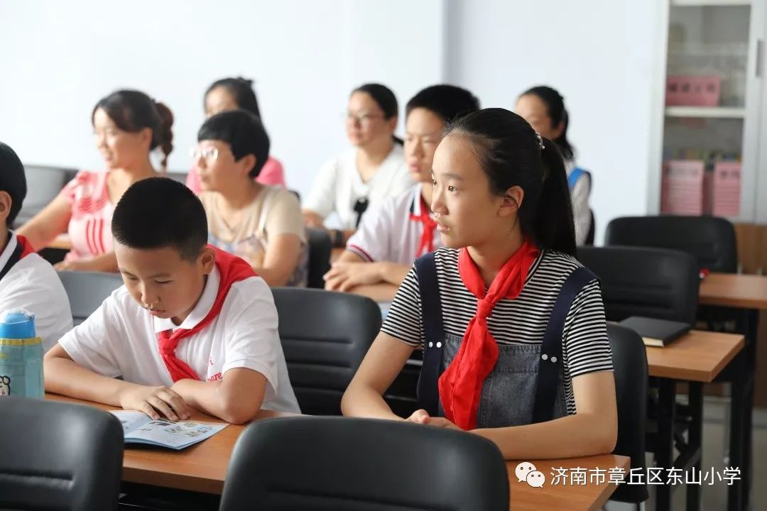 东山61少先队小手拉大手防震减灾保安全济南市章丘区东山小学少先队